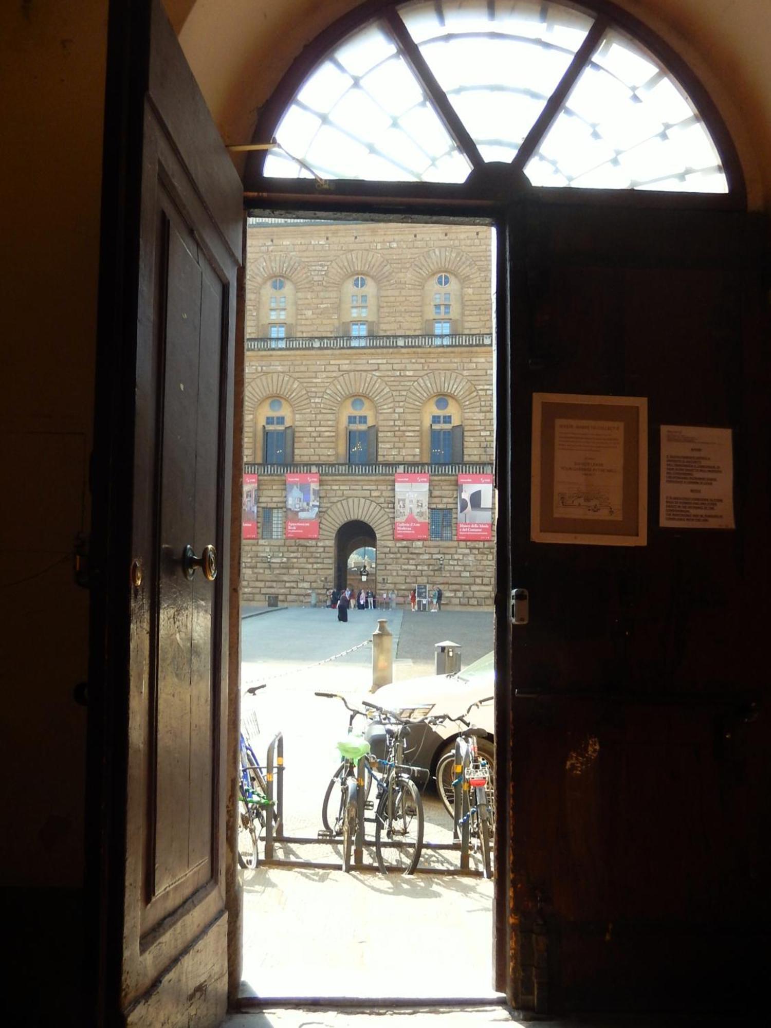 Great Location Just Infront Of Pitti Palace Florencia Exterior foto